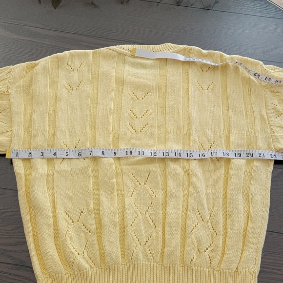 Vintage 90s Wool Carriage Court Yellow  Sweatshirt - Picture 4 of 7